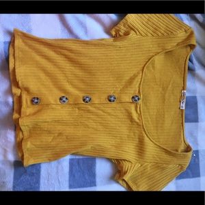 Mustard yellow cropped tee